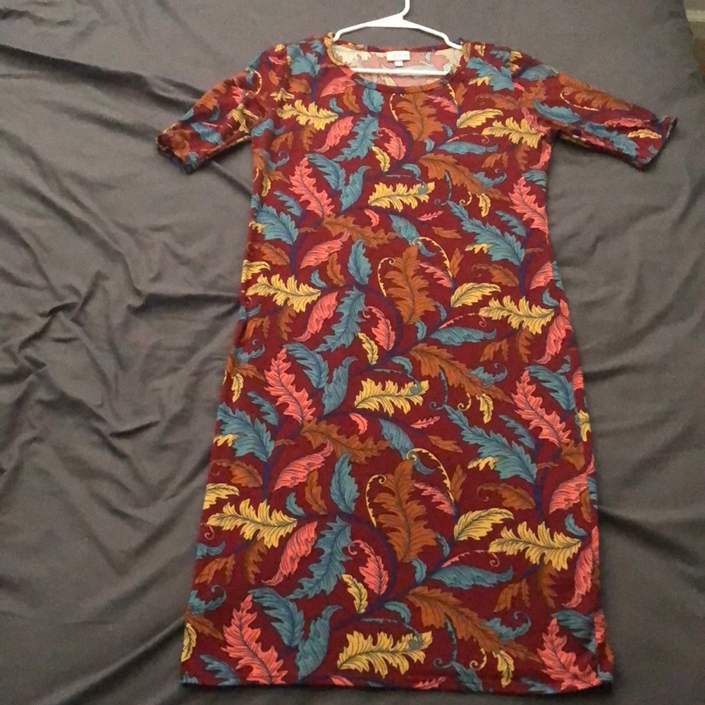 Lularoe maroon leaf dress
